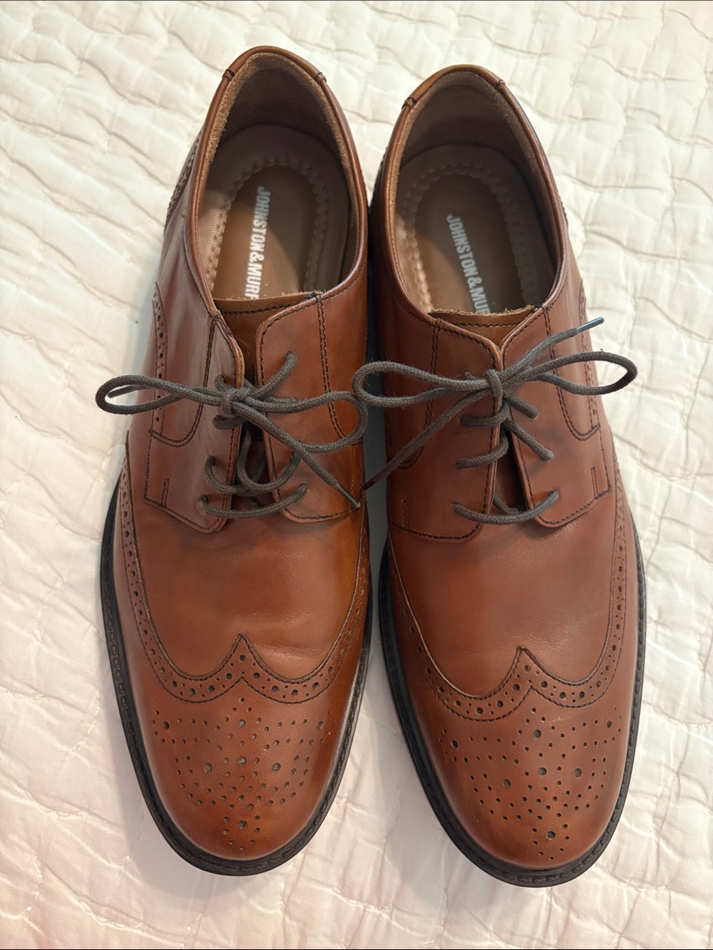 Johnston & Murphy Tabor Wingtip Tan Calfskin Dress Shoes

Size 12